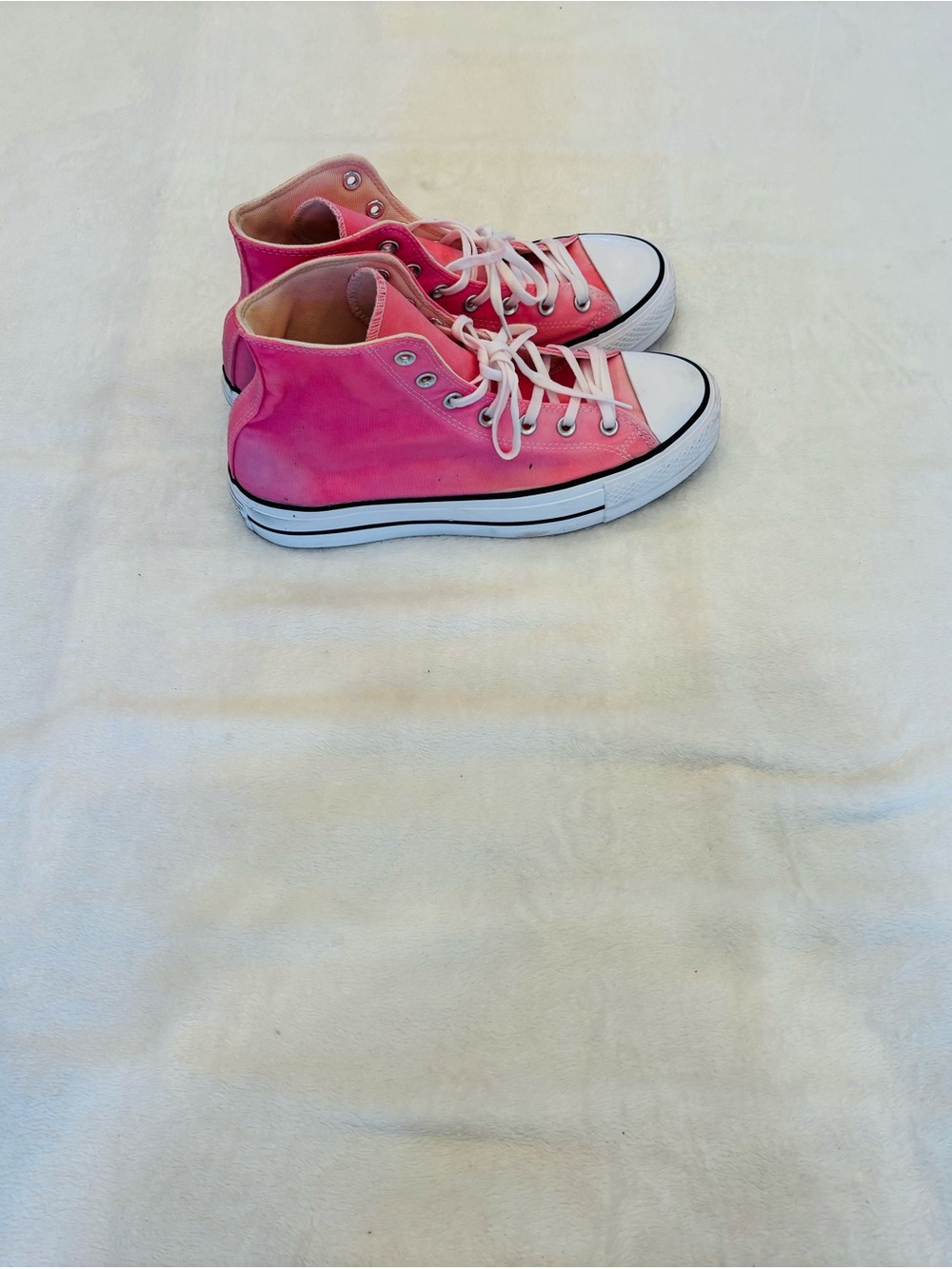 Converse Women’s Light Pink High-Top Platform Sneakers size 10 - Picture 3 of 10